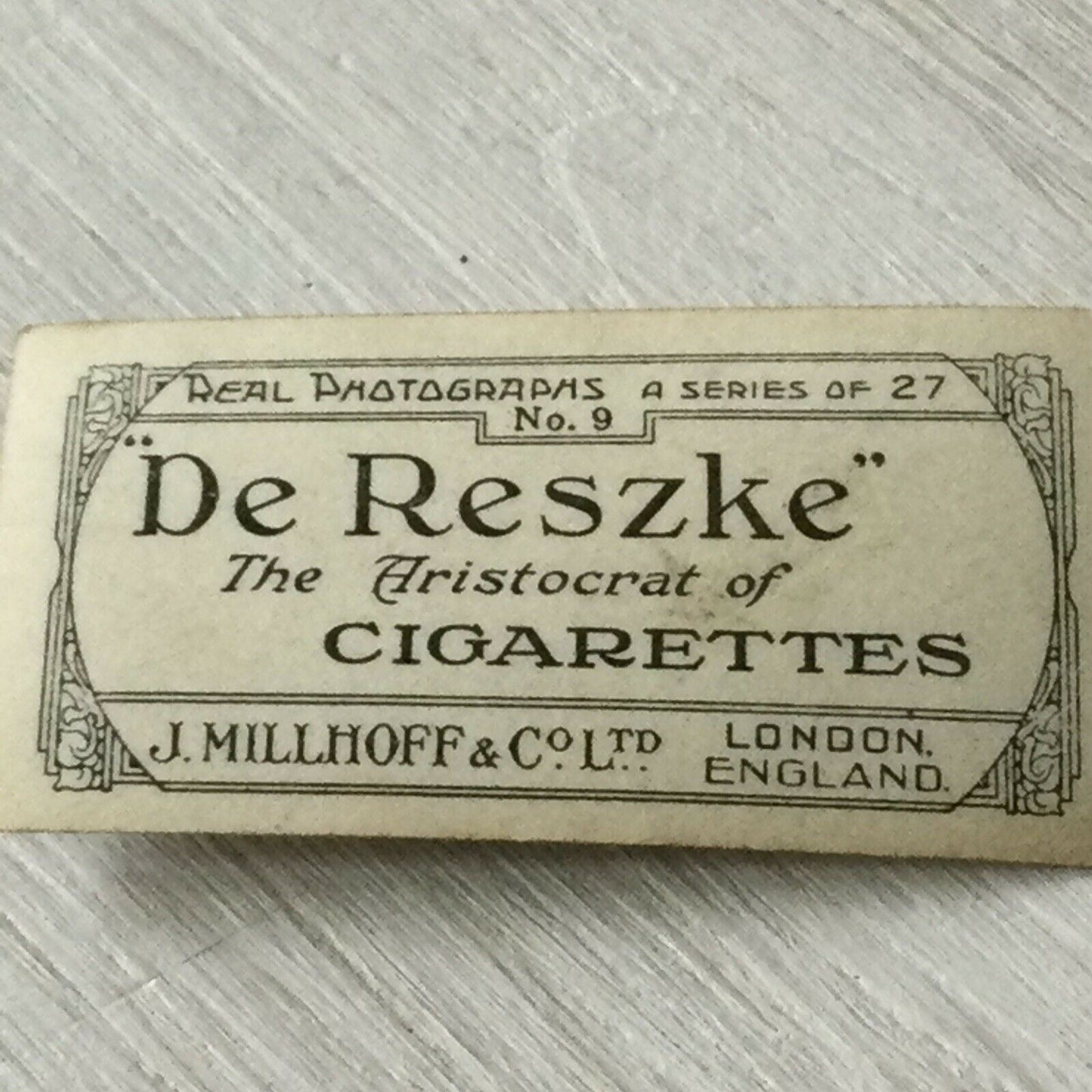 De Reszke Cigarette Card Series 1 no. 9 My Bite Next. Cute dog + boy photo food