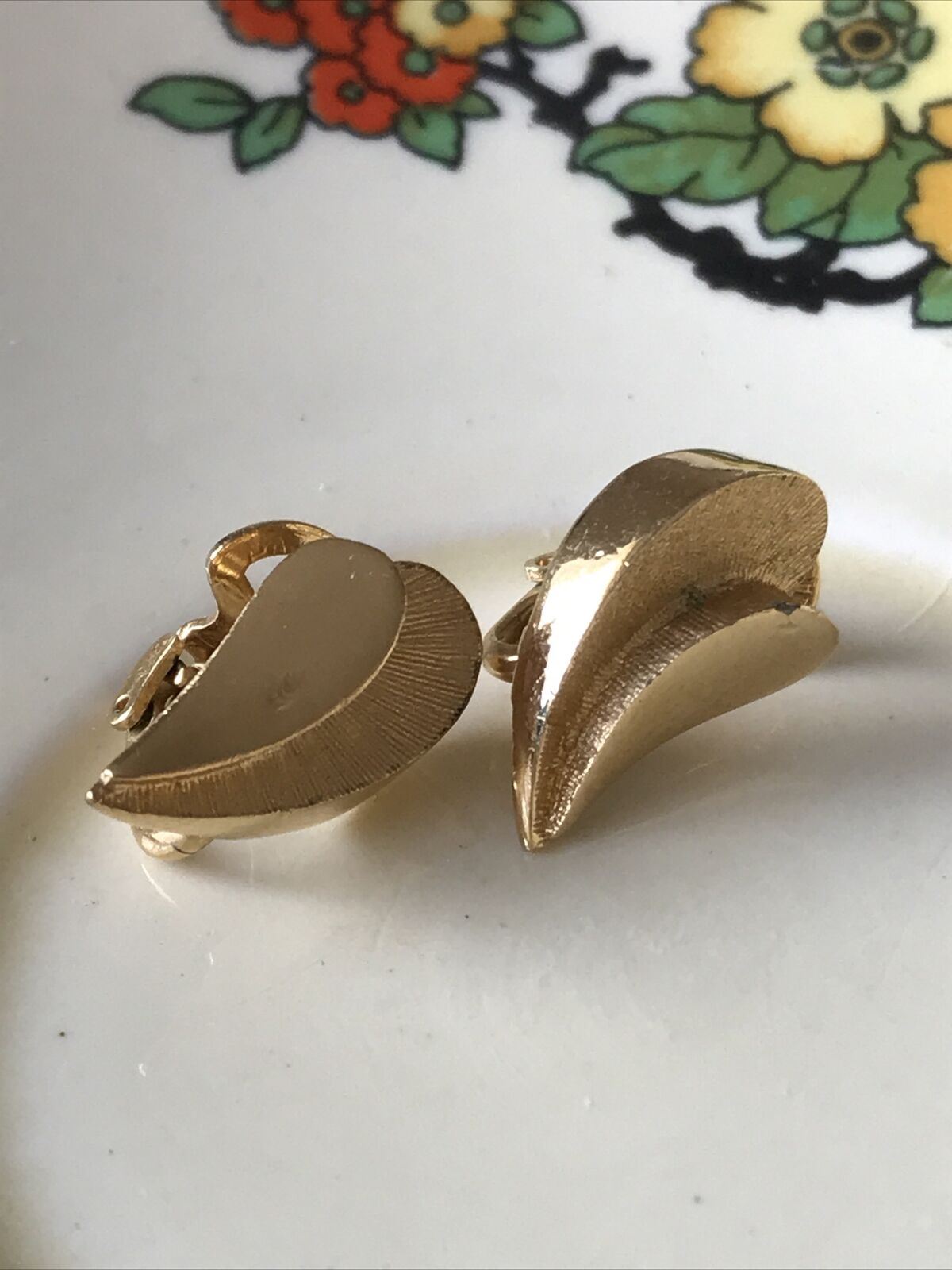 Clip On Stud Button Costume Earrings. Gold Tone. Leaf Shape. Vintage. Stylised.