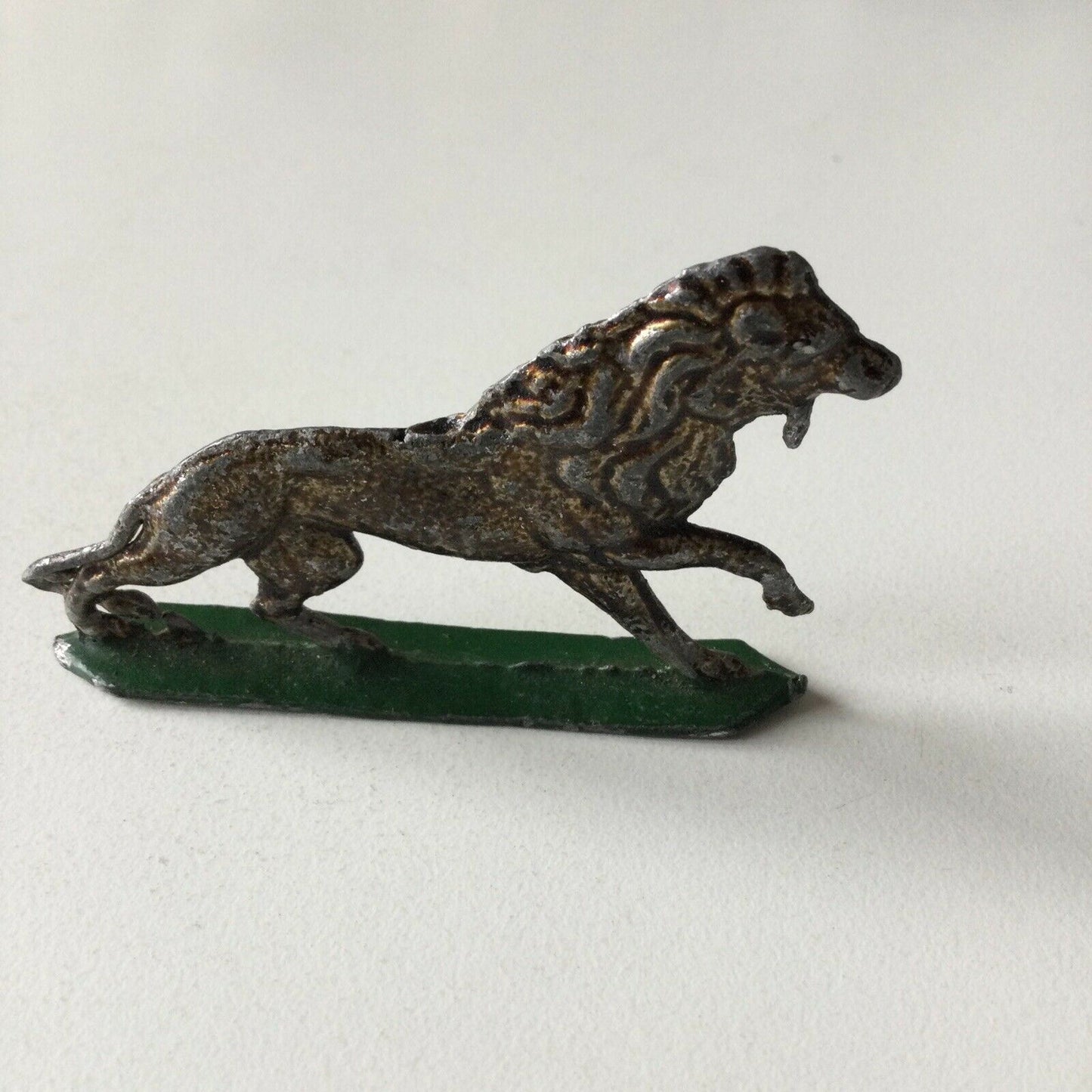 Vintage LEAD LionToy Metal Flat Half Round Model Zoo Animal Figure Collectible