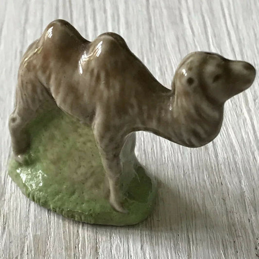 Wade Whimsie Camel 🐪 Tiny Ornament Ceramic Cute Retro Vintage