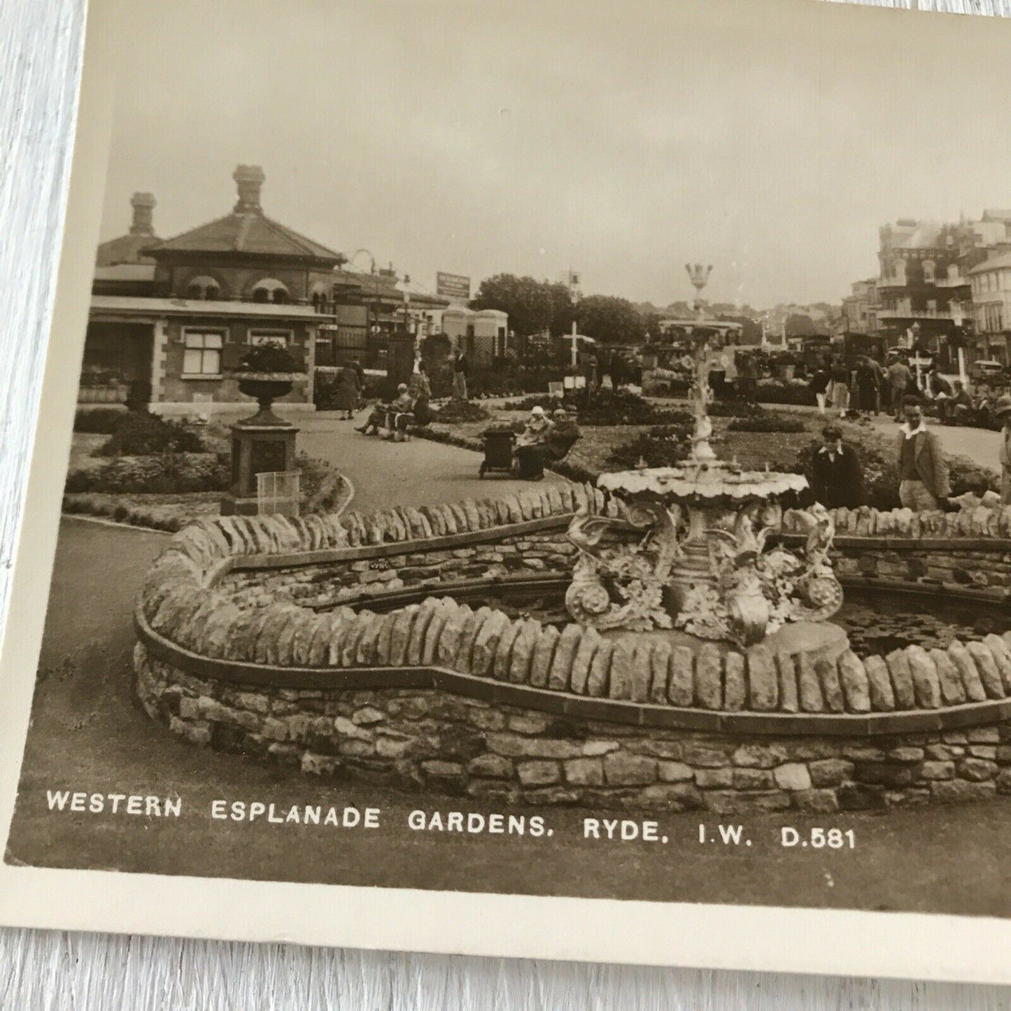 Isle Of Wight Memorabilia Vintage Postcard Ryde Western Esplanade Gardens