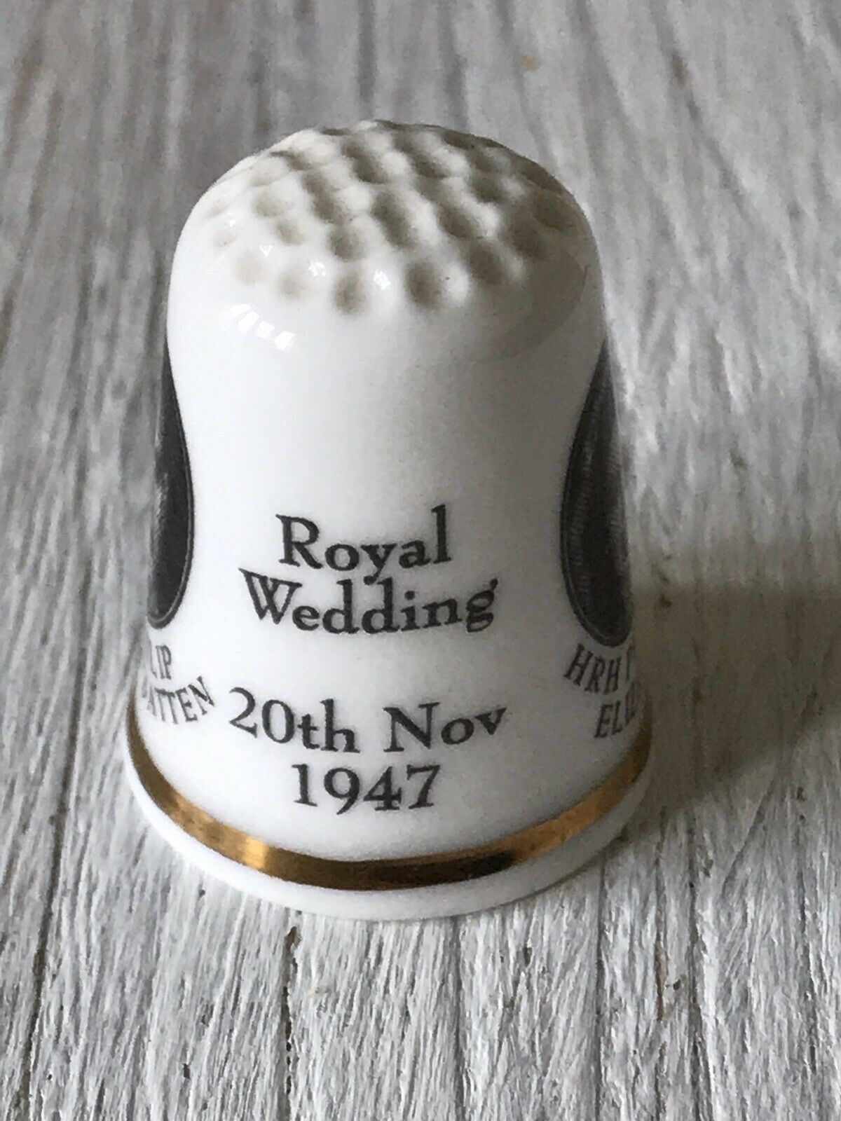 Royal Golden Wedding Commemorative Thimble. Queen Elizabeth Prince Phillip. 1997