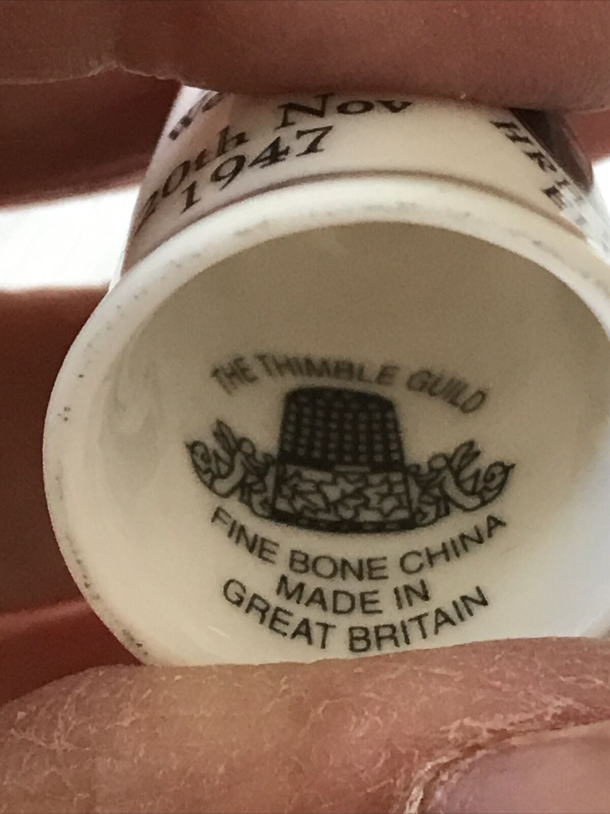 Royal Golden Wedding Commemorative Thimble. Queen Elizabeth Prince Phillip. 1997