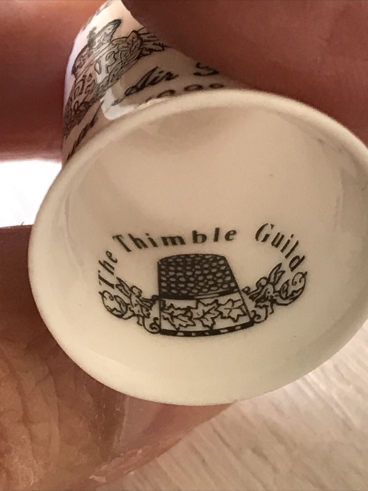 China Thimble Commemorative 80th Anniversary Royal Air Force 1918-1998