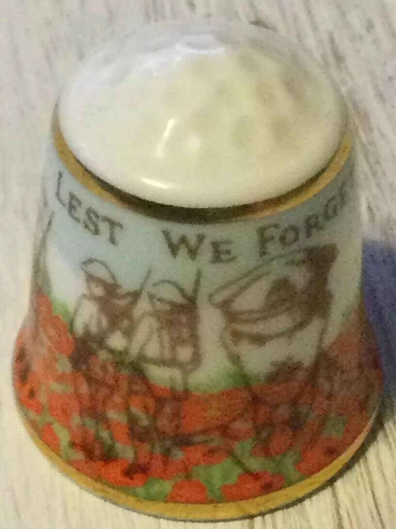 Lest We Forget Remembrance Day Commemorative Thimble Poppy Field Soldiers