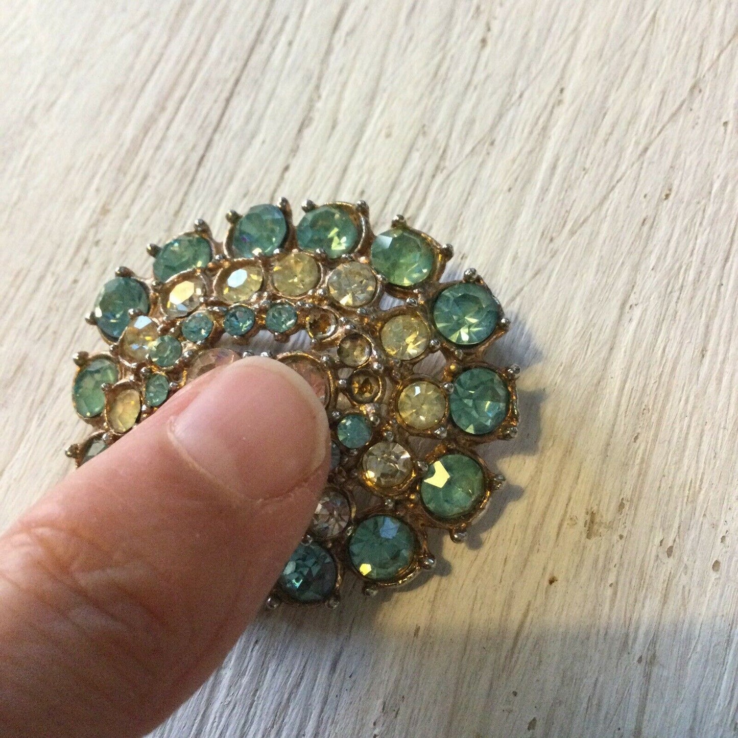 Vintage Jewellery Brooch Large Oval Gold Tone With Sky Blue & Clear Sparkly Ston