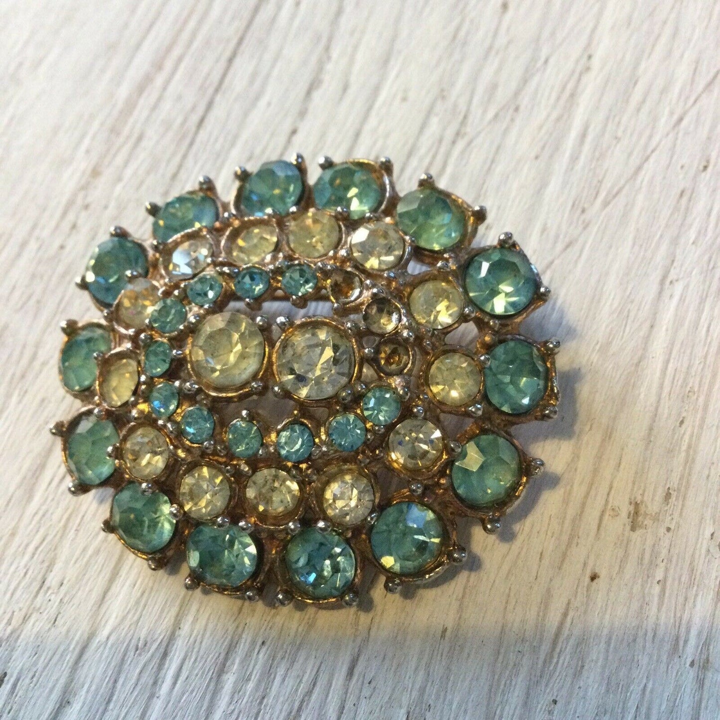 Vintage Jewellery Brooch Large Oval Gold Tone With Sky Blue & Clear Sparkly Ston