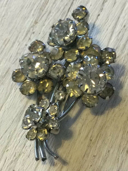 Vintage Spray Brooch Floral Clear Stones Sparkly Silver Tone Very Pretty Jewelle