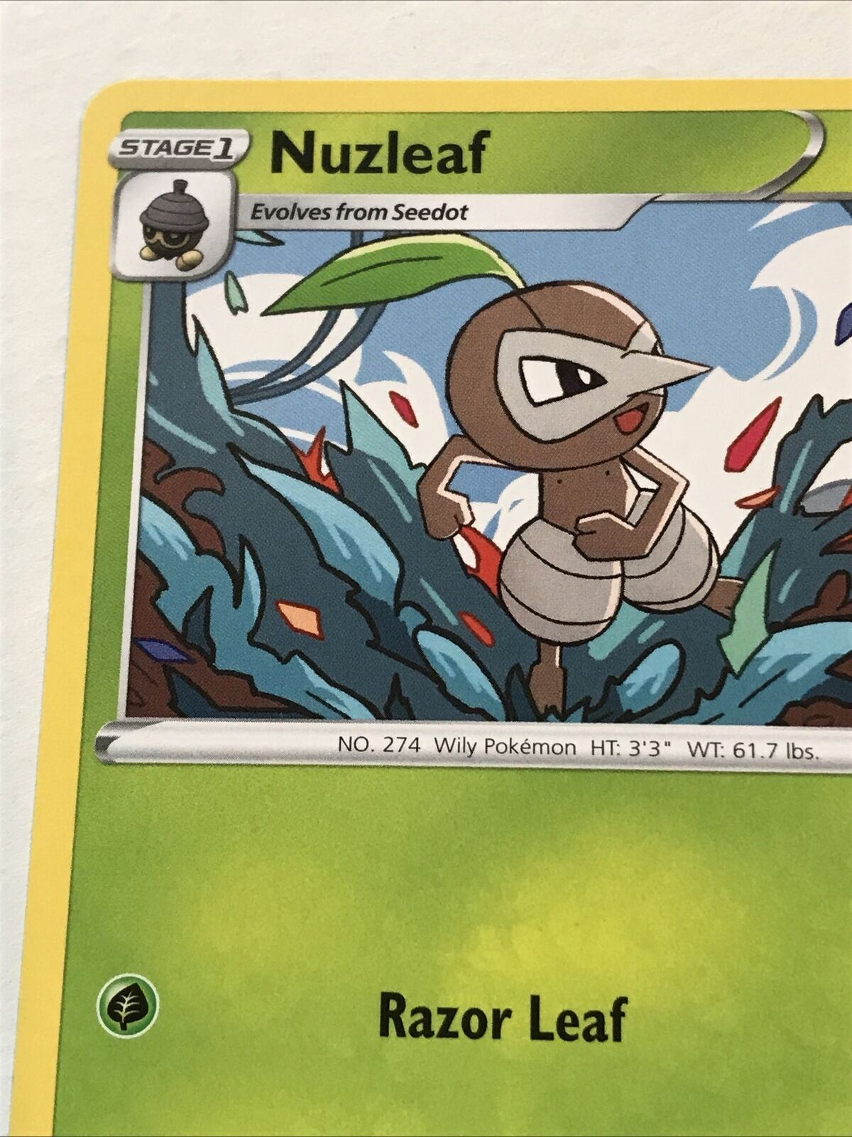 Pokemon Card Vivid Voltage Nuzleaf 11/185 Stage 1 2020 Mint Condition