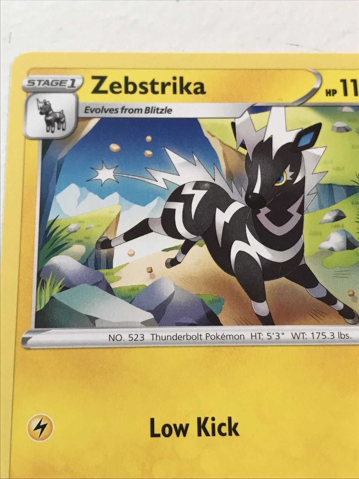 Pokemon Card Vivid Voltage 54 Stage 1 Zebstrika 2020 Mint Condition