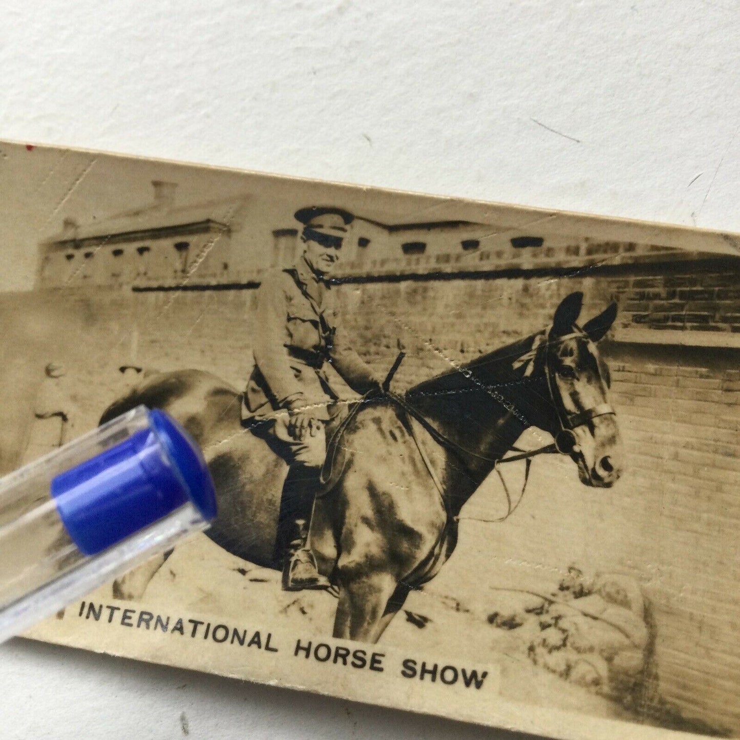 BRONCHO INTERNATIONAL HORSE  SHOW Lambert & Butler Cigarette Card World Of Sport