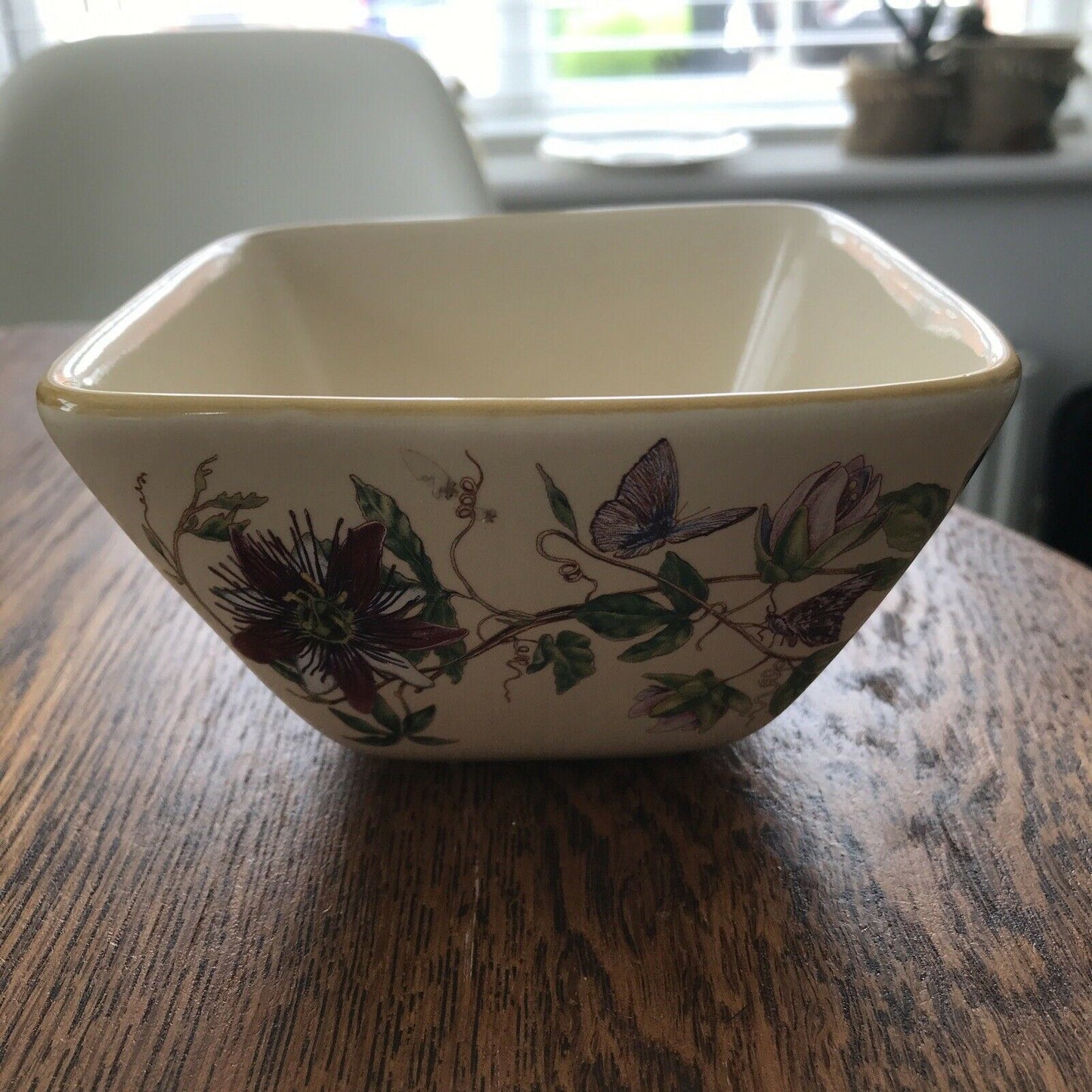 Médium Square Decorative Bowl Dish Trinket Floral Butterflies Clematis Summery