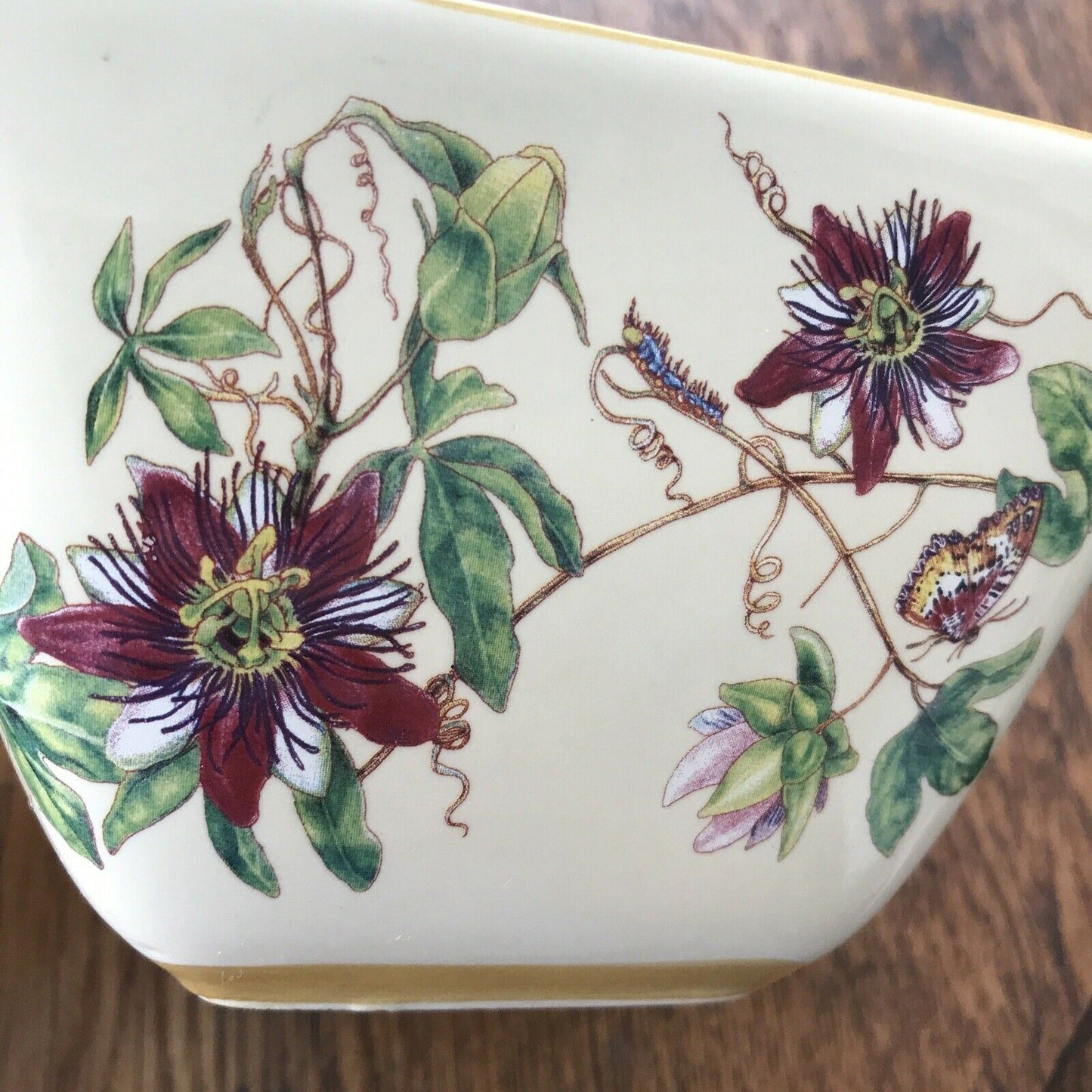 Médium Square Decorative Bowl Dish Trinket Floral Butterflies Clematis Summery