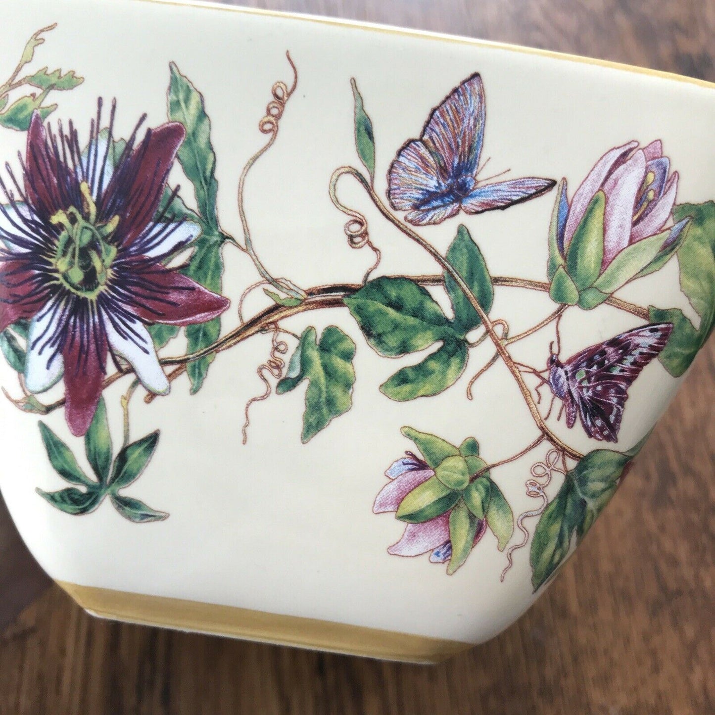 Médium Square Decorative Bowl Dish Trinket Floral Butterflies Clematis Summery