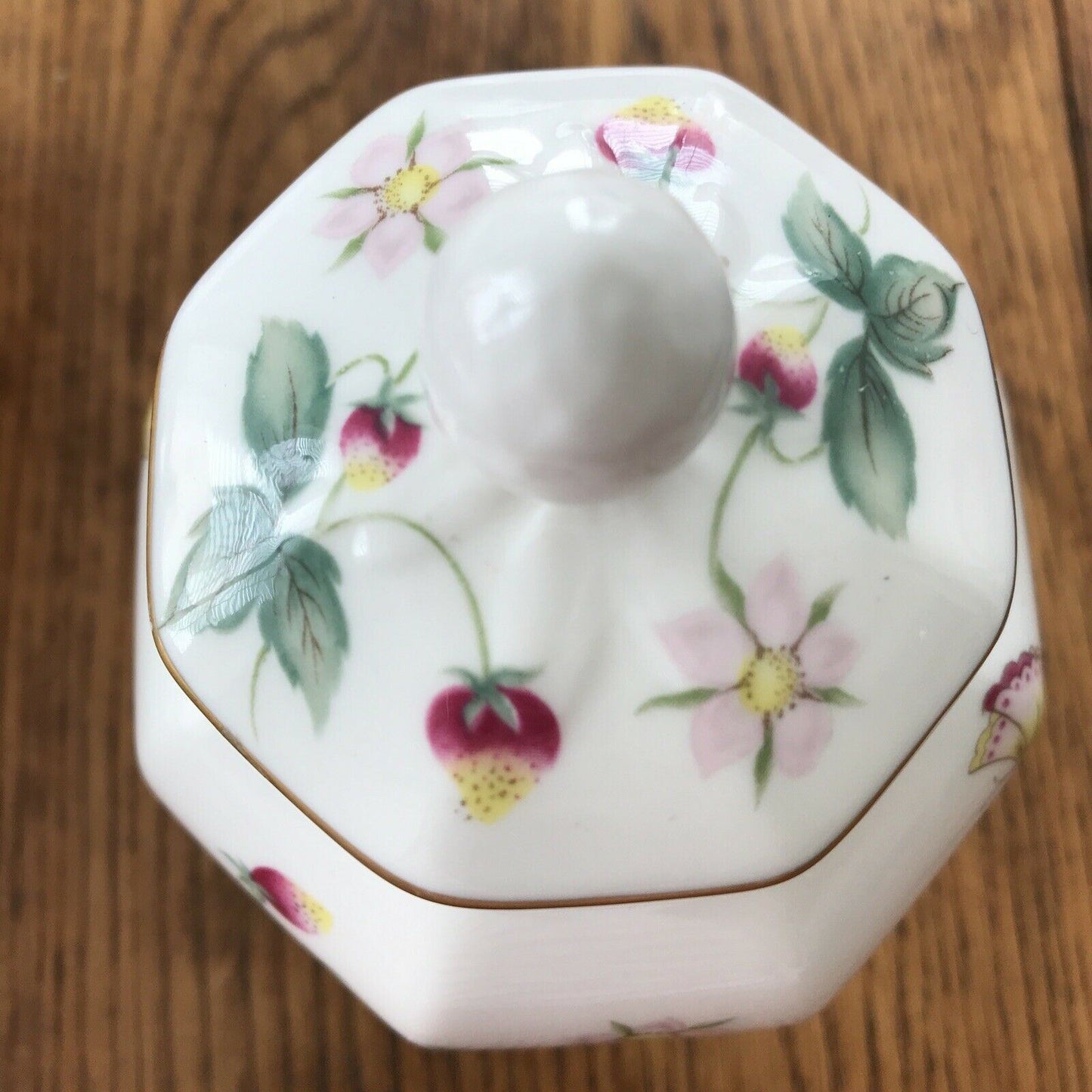 St Michael ASHBOURNE Pretty Botanical China Lidded Ginger Jar 14.5cm Strawberries