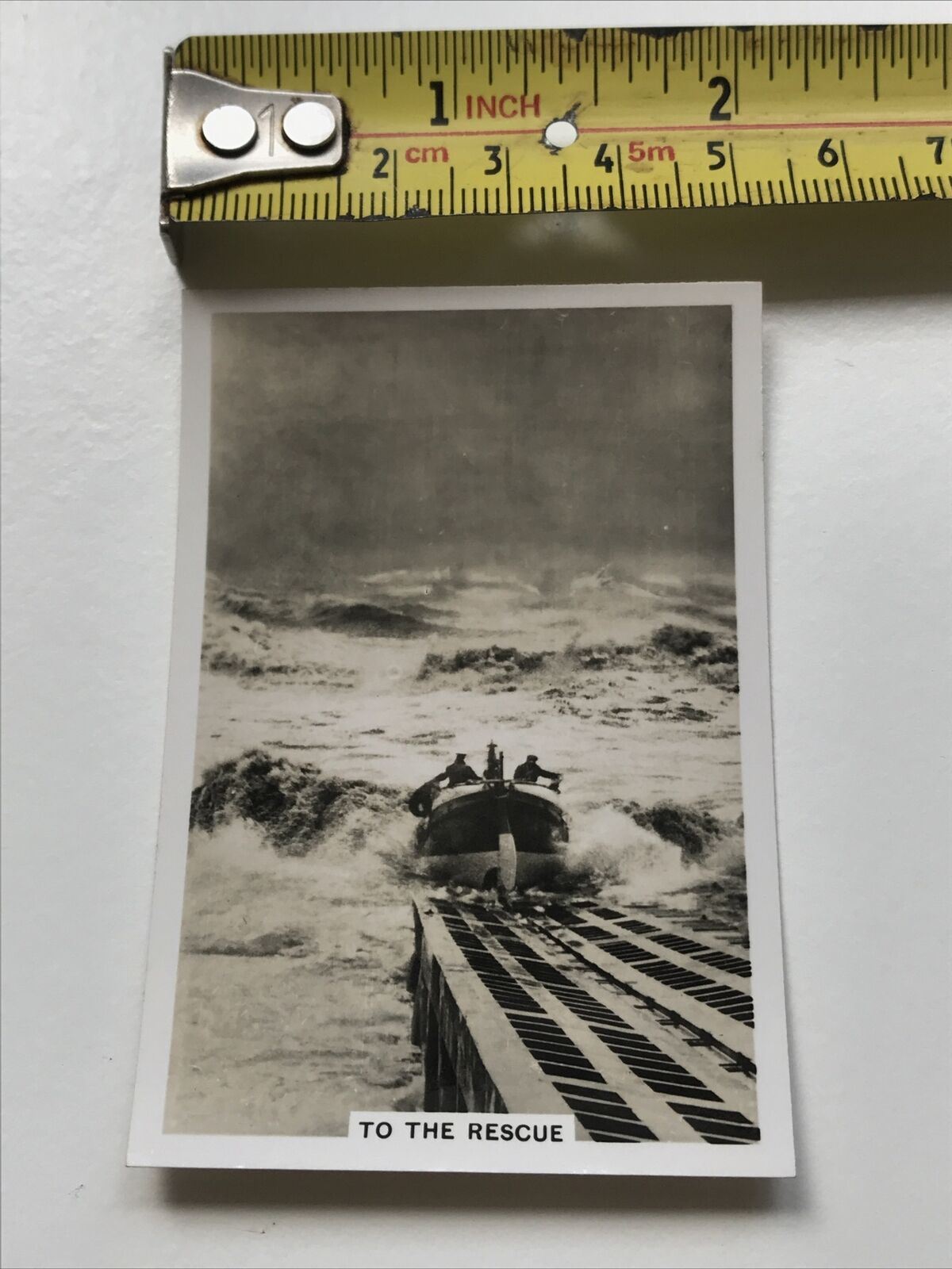 Vintage Photo Cigarette Card 1939 1930s Lifeboat At The Lizard. ‘To The Rescue’