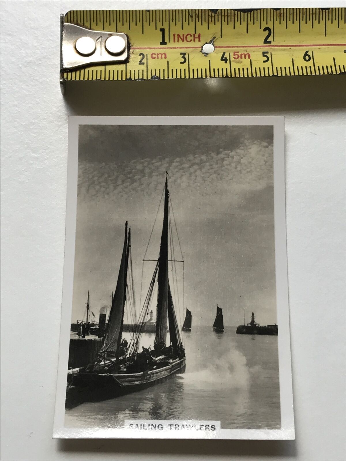 Vintage Photo Cigarette Card 1939 1930s Sailing Trawlers Lowestoft Harbour #19