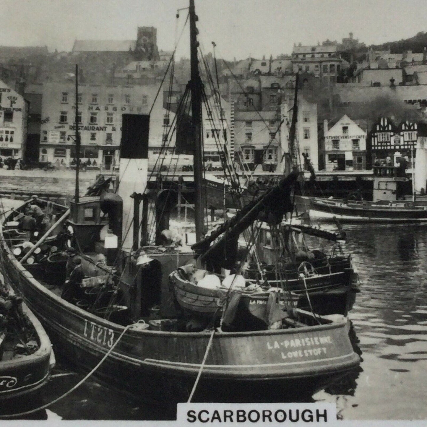 Vintage Photo Cigarette Card 1939 1930s SCARBOROUGH Harbour No.47 Coastwise