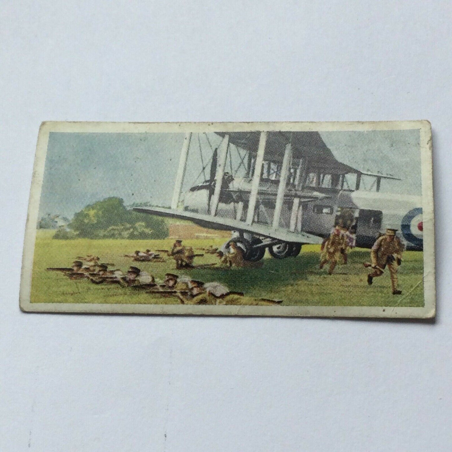 BRITAINS DEFENCES Carreras Cigarette Card #41 Landing Troops From The Air Vicker