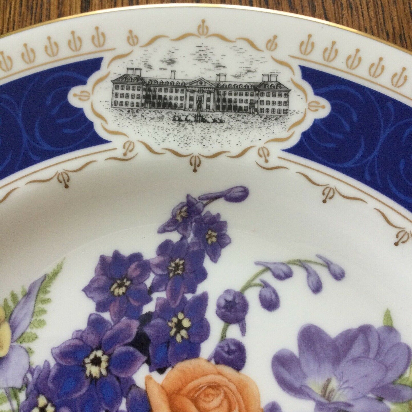 Chelsea Flower Show RHS Collectable Plate 1988 ‘Chelsea Anniversary’ Royal Worcester. Beautiful floral plate. Blue and peach.