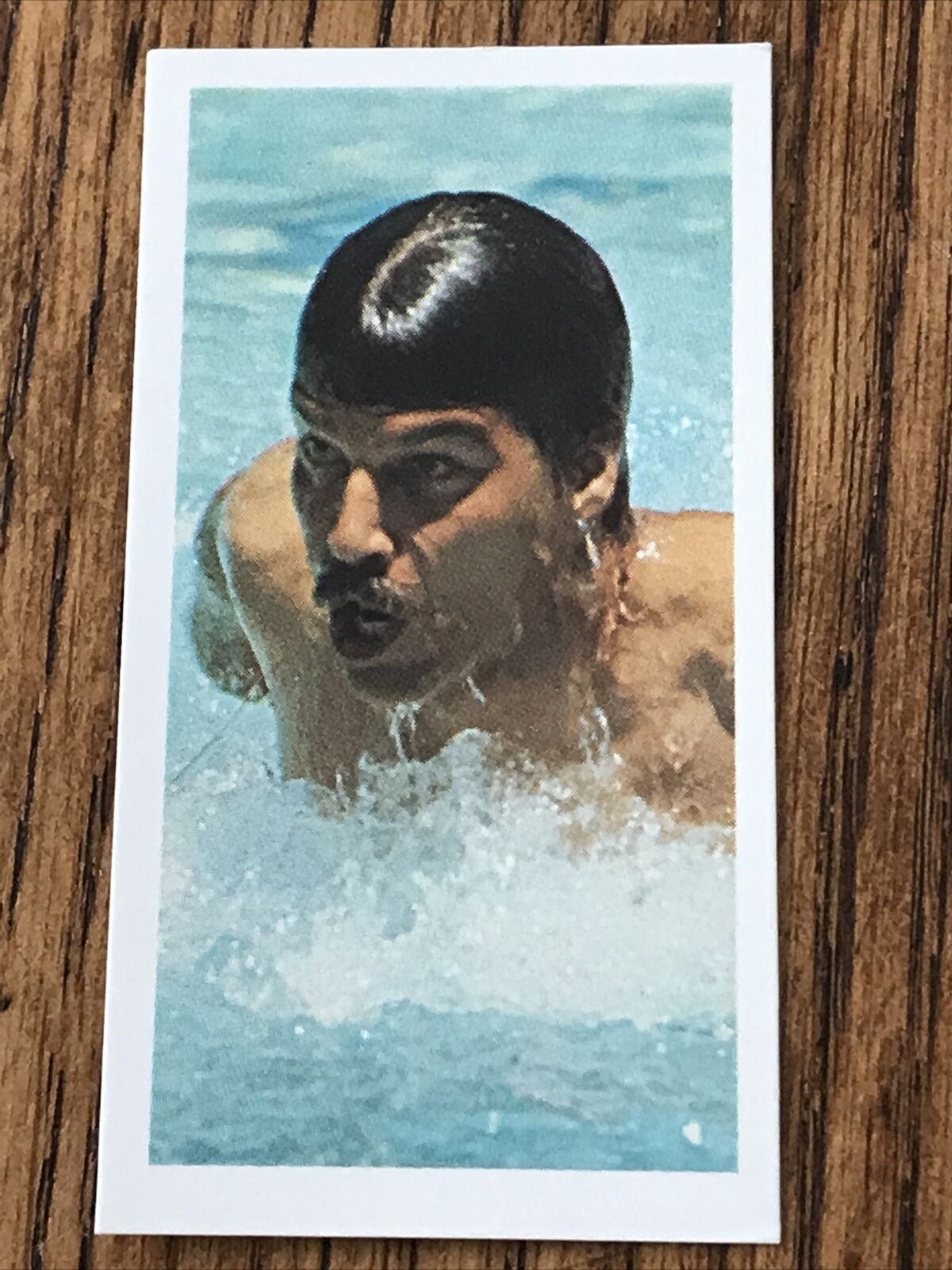 OLYMPICS MARK SPITZ Brooke Bond Tea Card Olympic Greats #26 SWIMMING USA Gold