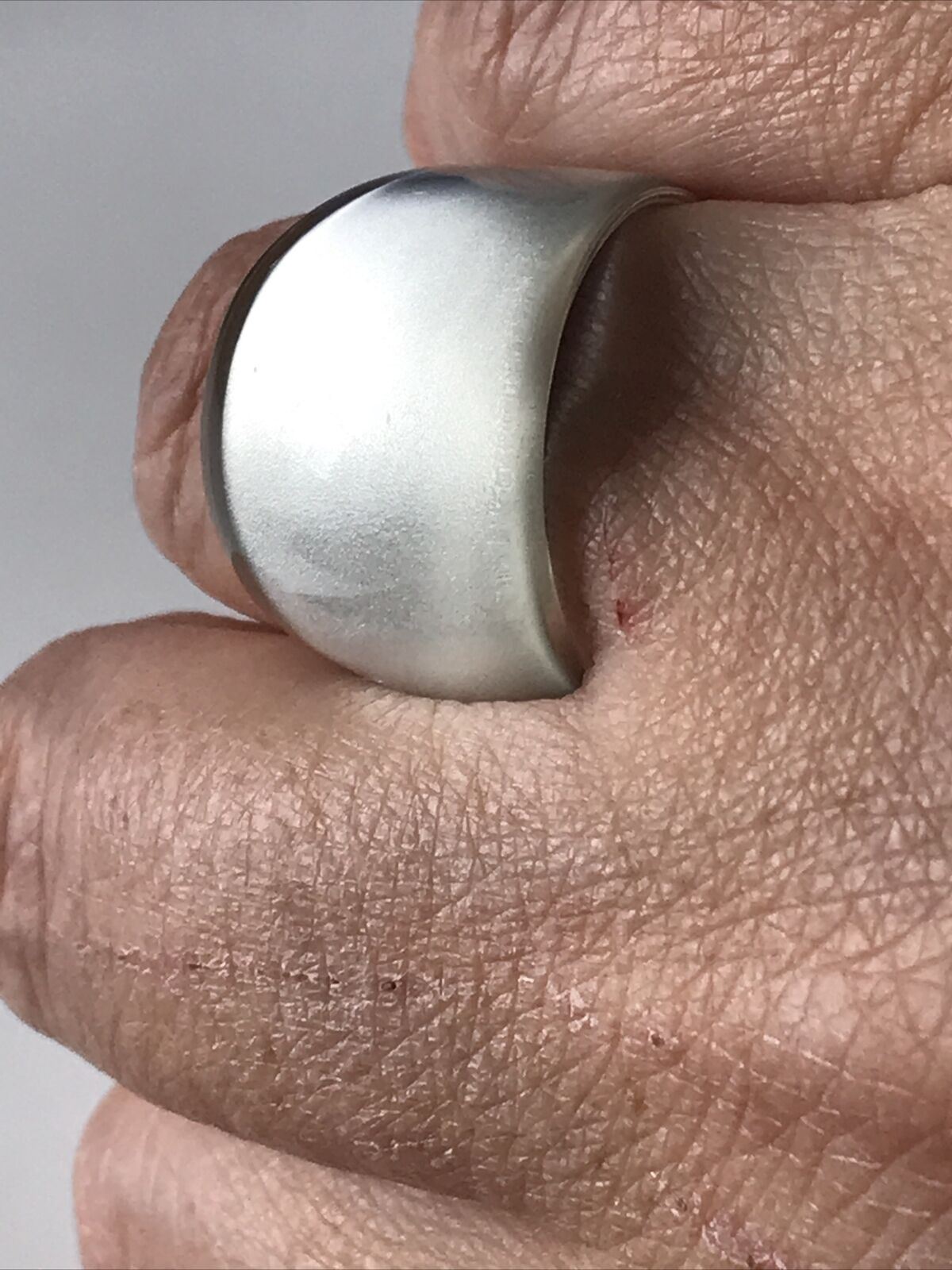 Acrylic Chunky Ring Pearlised Effect Size Q.5 Approx. Modern.