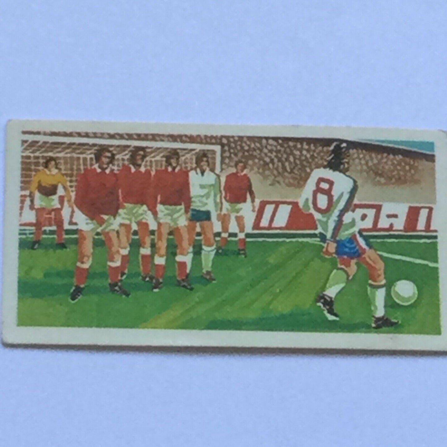 40 WAYS TO PLAY BETTER SOCCER Brooke Bond Tea Cards - Sold individually