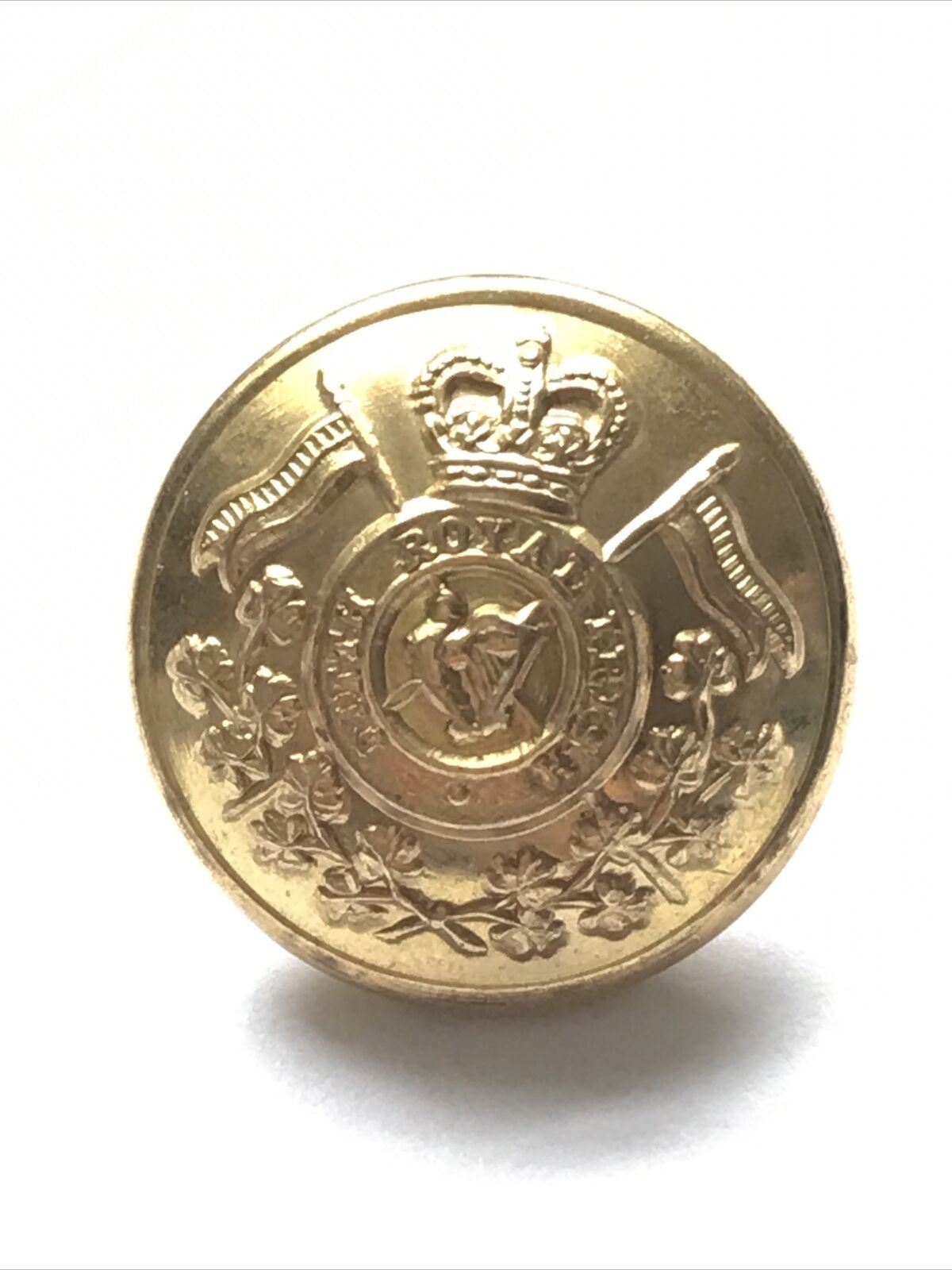 Vintage 5th FIFTH ROYAL IRISH LANCERS 18mm Button From Military Uniform GAUNT