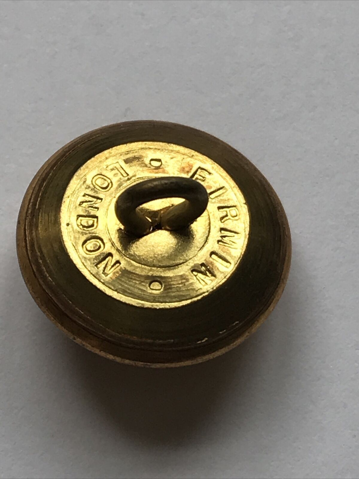 VINTAGE BRASS GIBRALTAR SUFFOLK REGIMENT MILITARY BUTTON 18mm British Army Brass