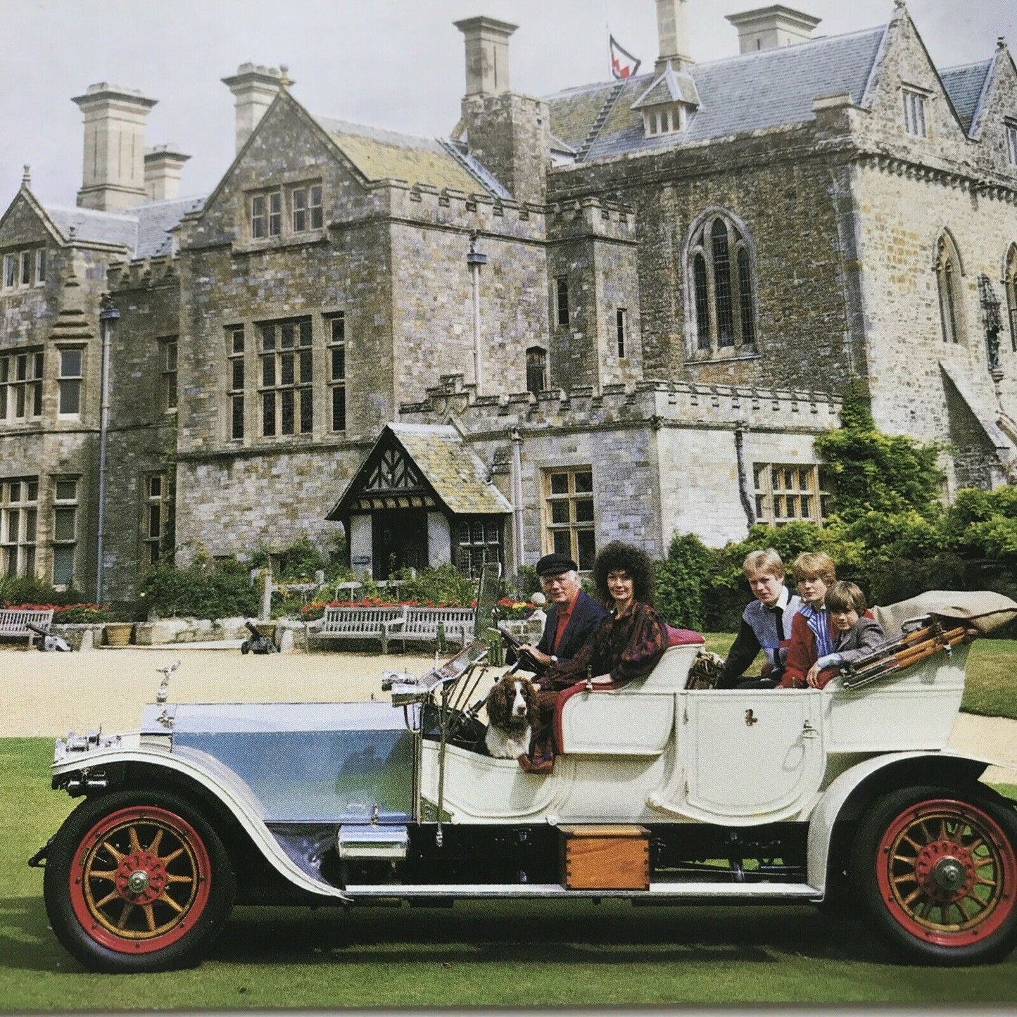 Vintage Car Postcard LORD MONTAGU & FAMILY IN 1909 ROLLS ROYCE SILVER GHOST 1986