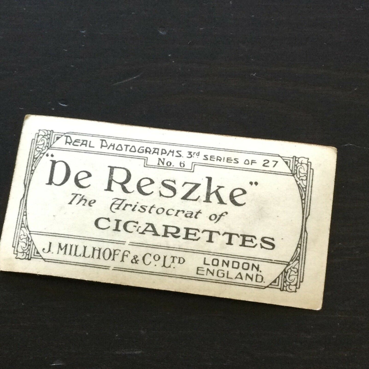 De Reszke Cigarette Card Series 3 no.6 photograph The New Bob corded poodle 30s