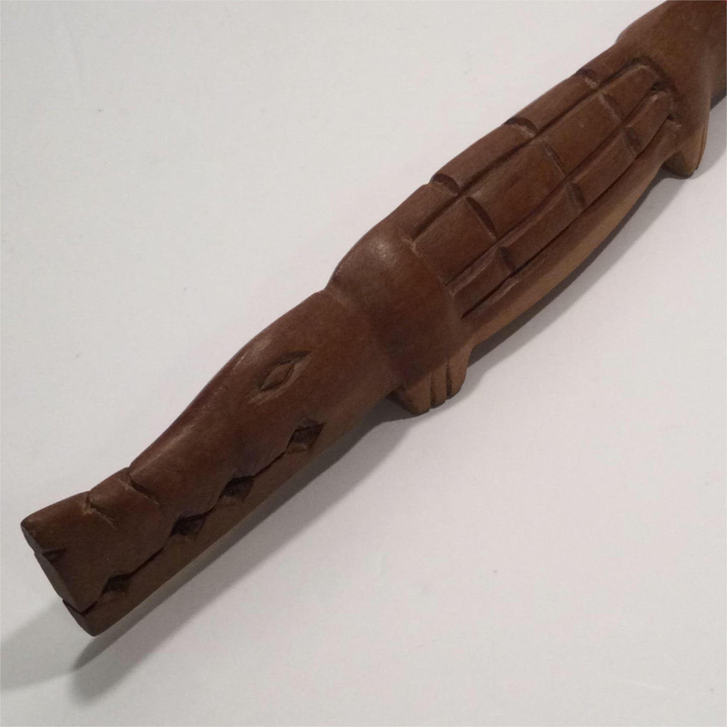 Vintage Retro Wooden Hand Carved Crocodile Alligator Figurine ornament 37cm long