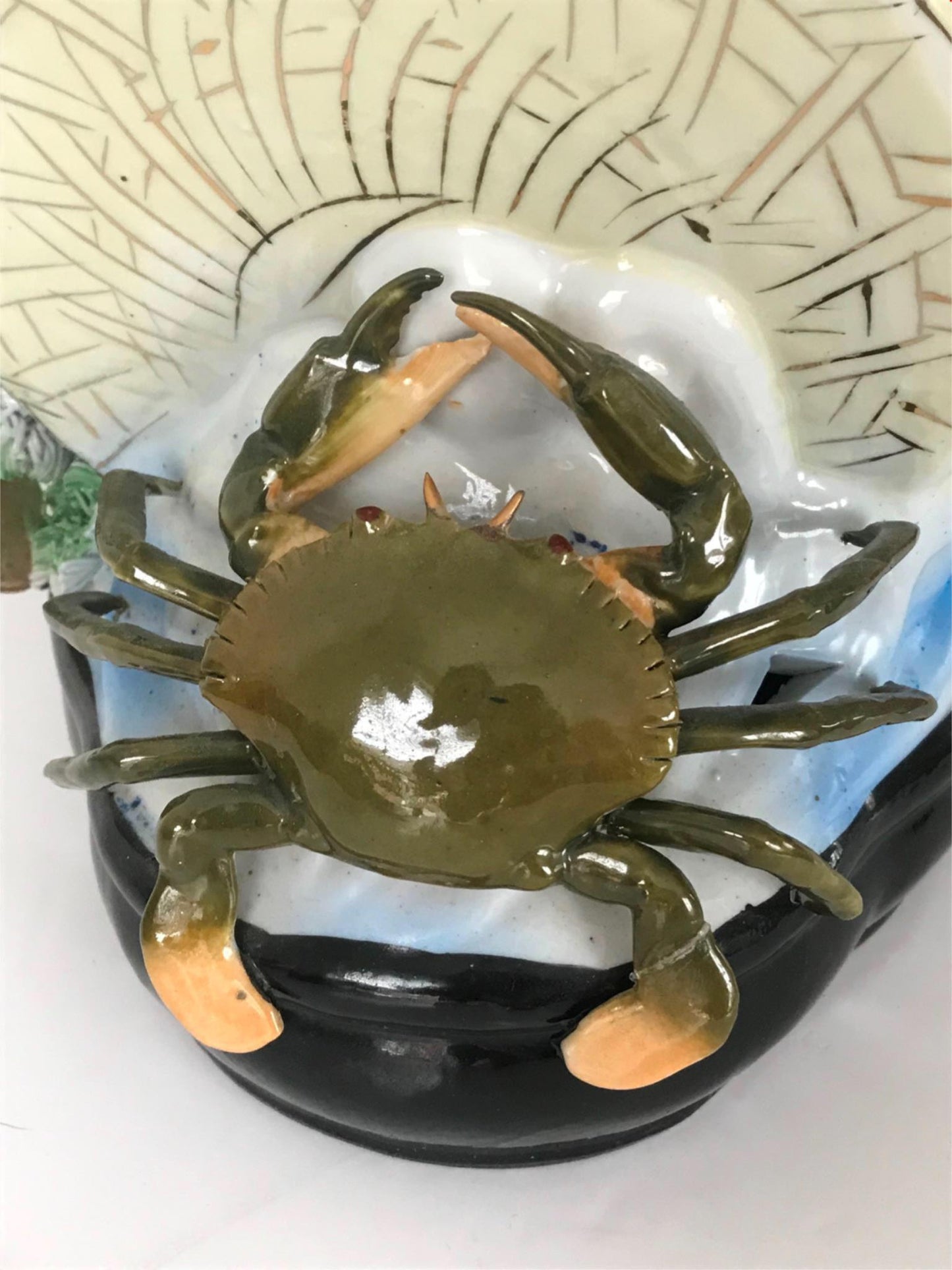 Stunning rare majolica lobster pot with crabs crayfish 25cm  Restaurant decor