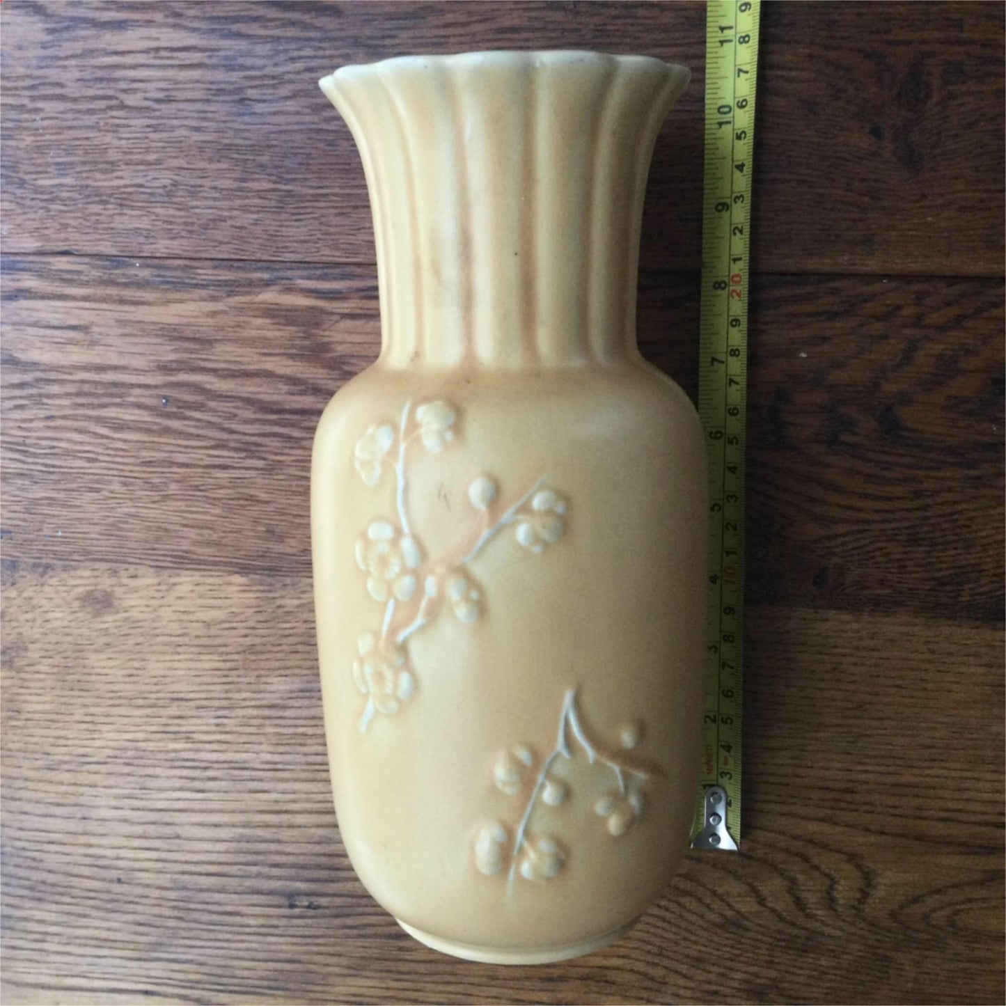 Vintage Art Deco Vase. Rich creamy yellow. Shorter and Son. Blossom design. Stamped 376