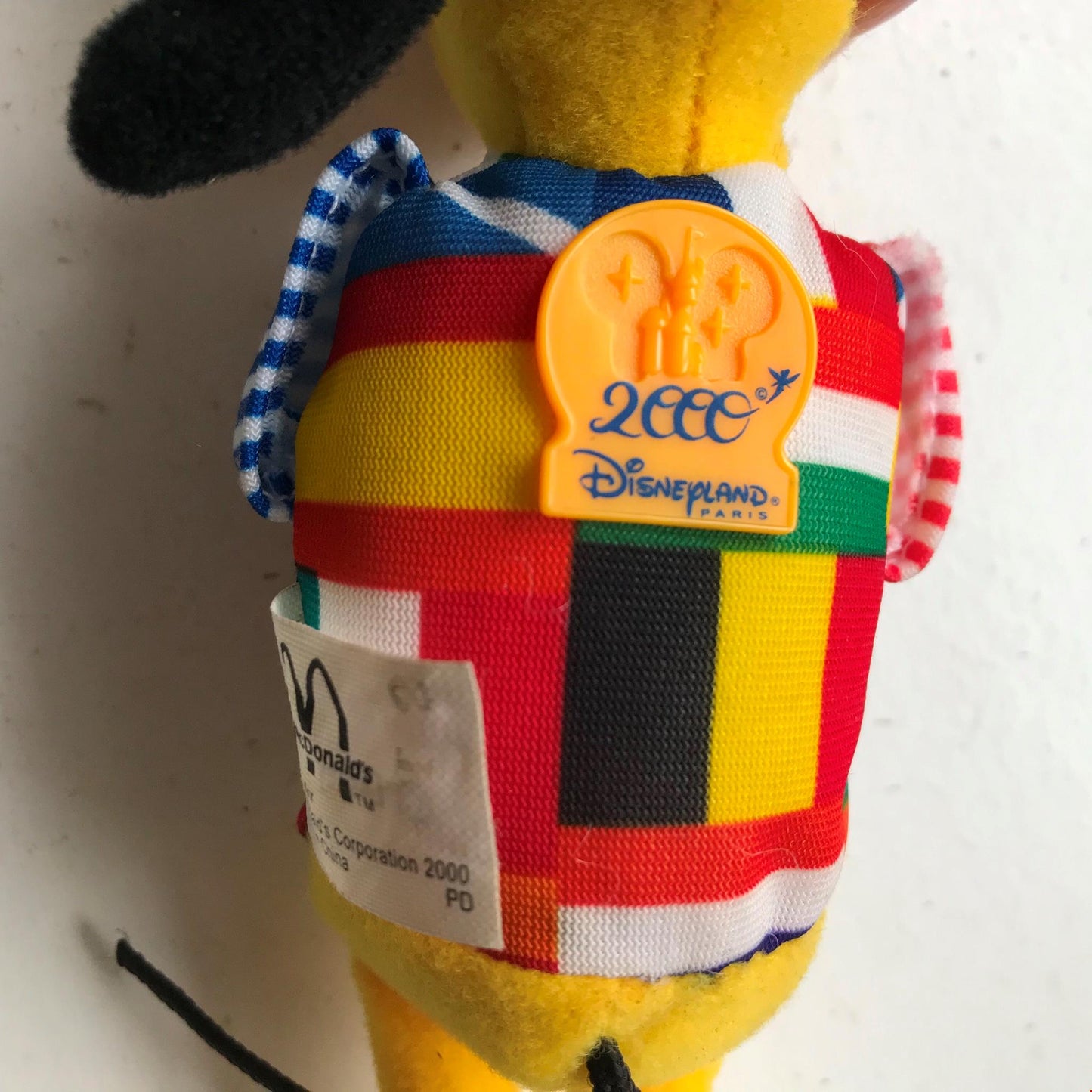 McDonald’s DISNEYLAND PARIS HAPPY MEAL TOY 2000 PLUTO IN EUROPE FLAGS WAISTCOAT