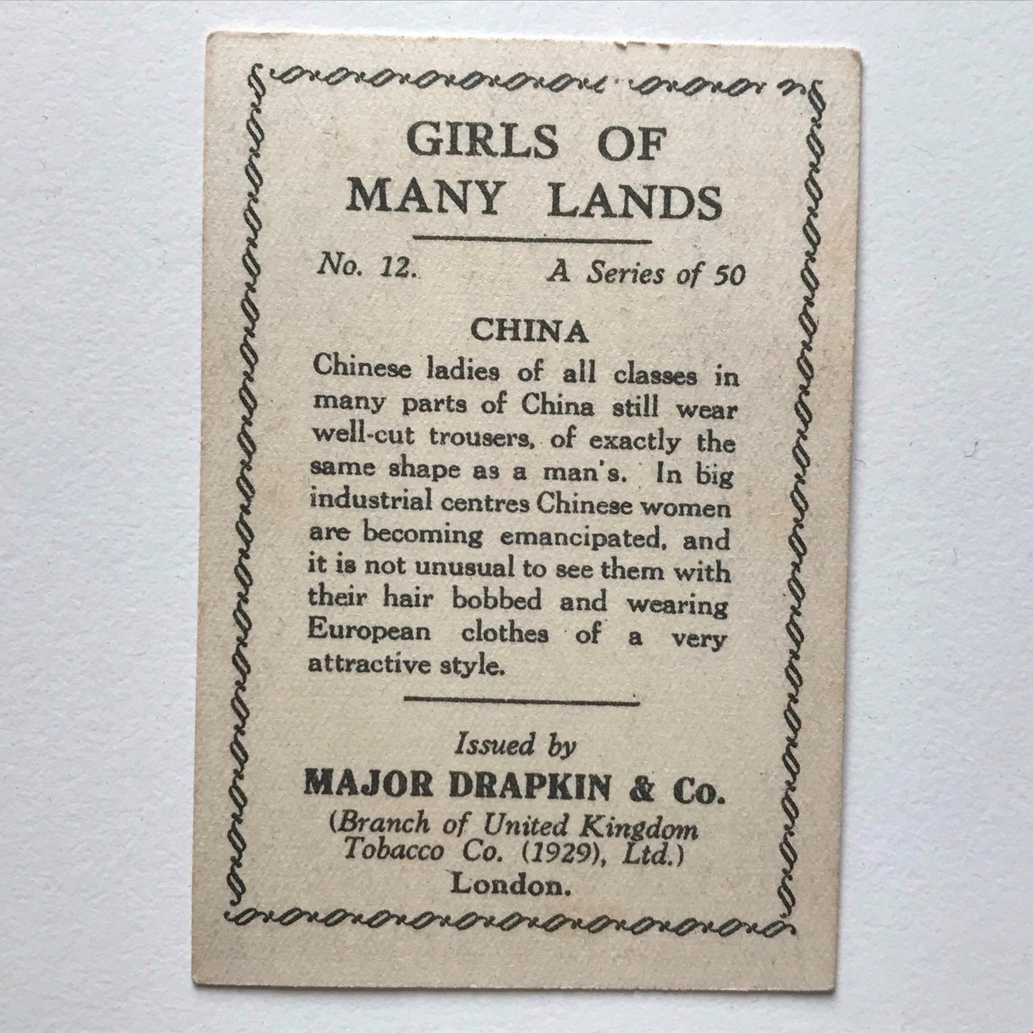 Girls of Many Lands CHINA Beautiful Art Deco 1926 Cigarette Card Major Drapkin