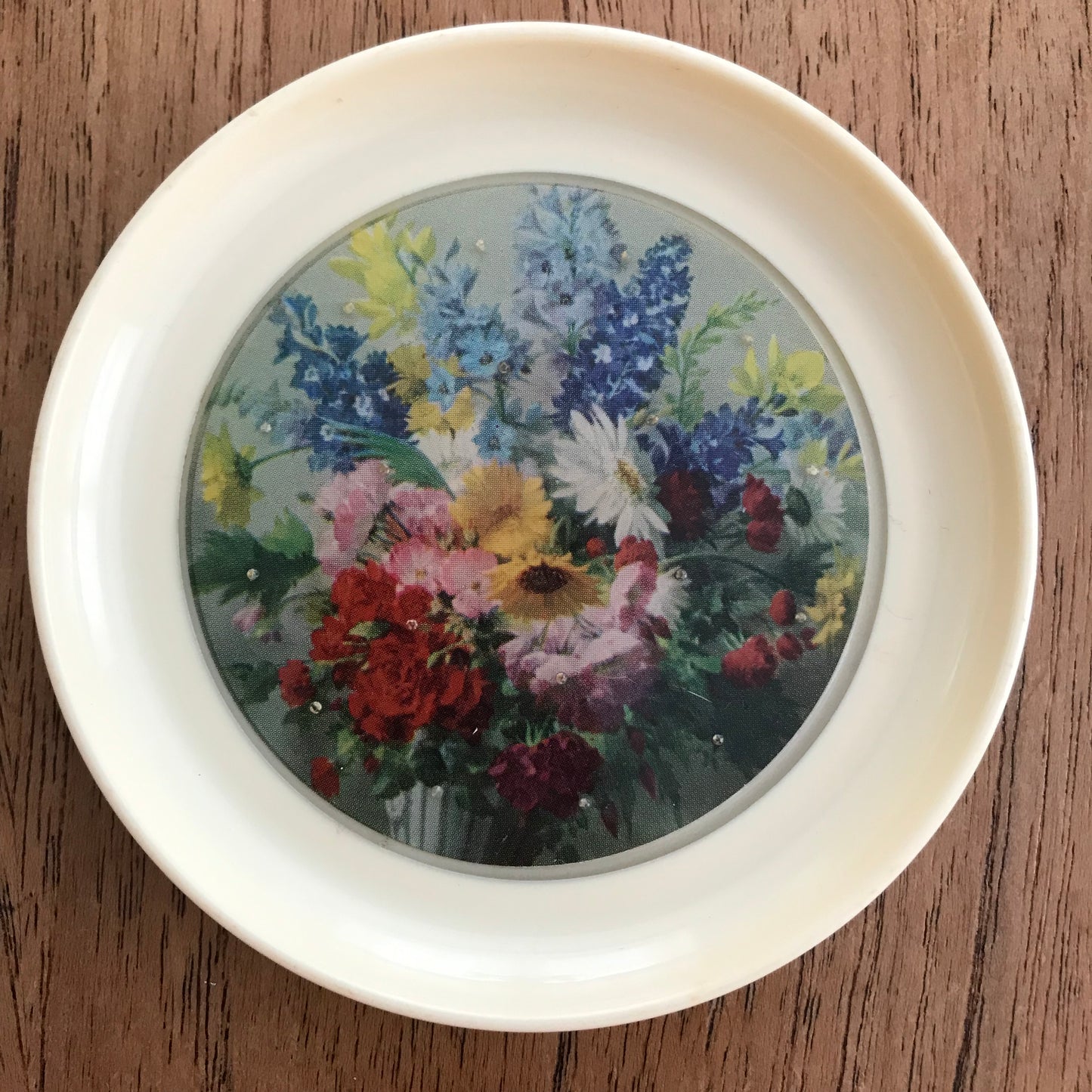 Vintage melamine plastic coasters floral bouquets retro barware host gift