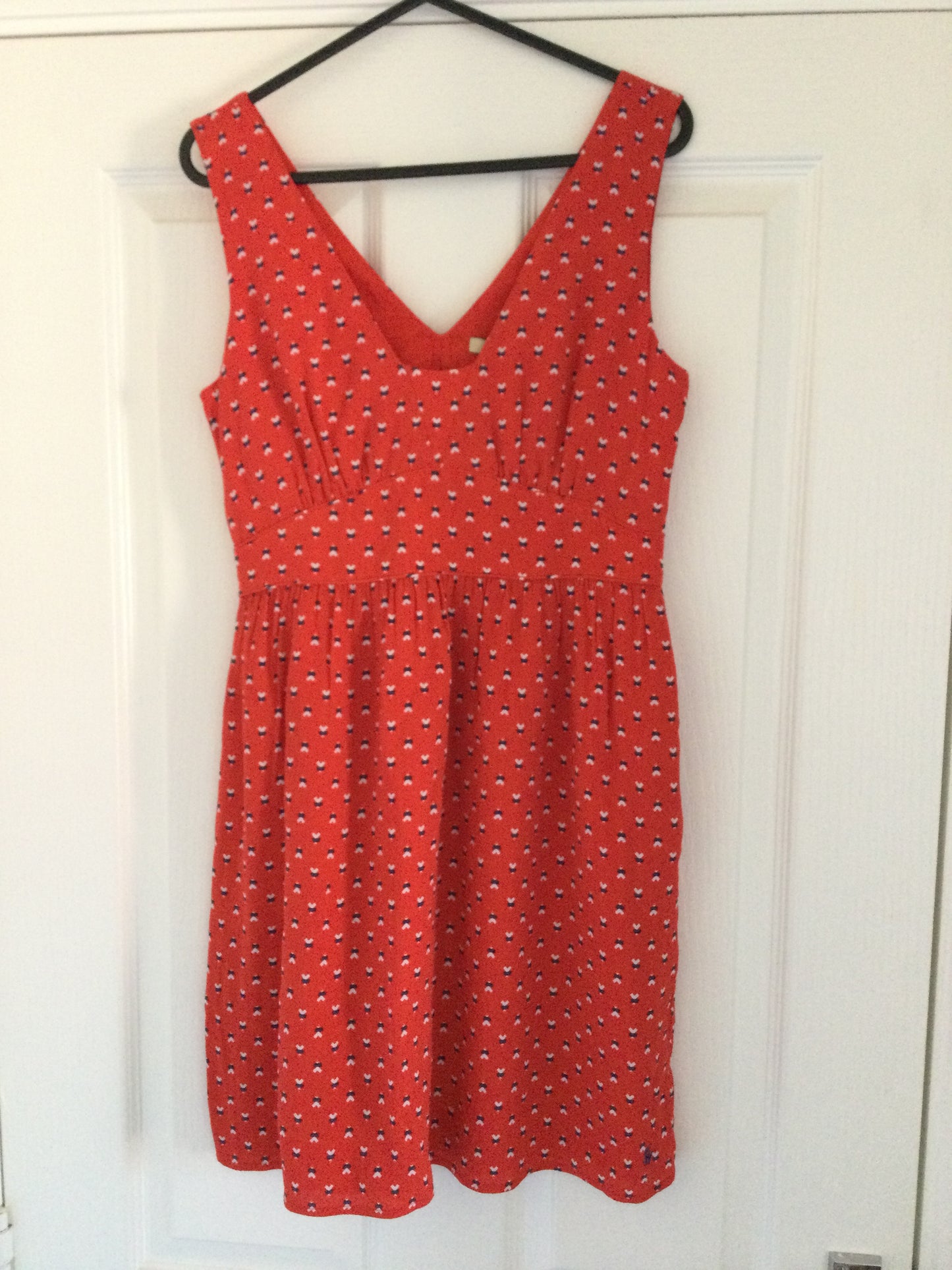 Jack Wills Dress Size 8. Red Ditsy print. Bow Detail. Pretty summer dress. Party Dress Mini Dress Short Dress