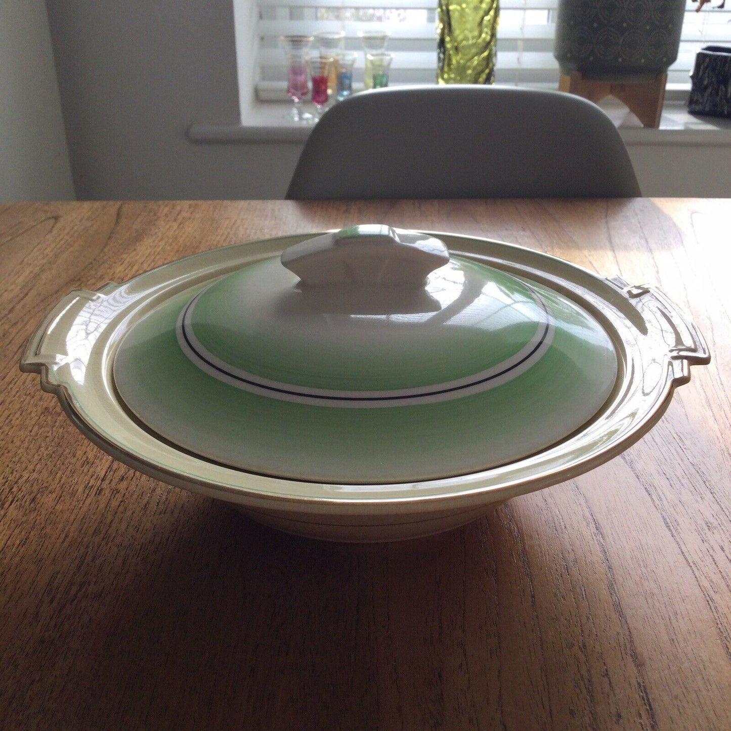 Vintage Johnson Bros Victorian Gainsborough Design Tureen Vegetable Serving Dish. Green and Cream.