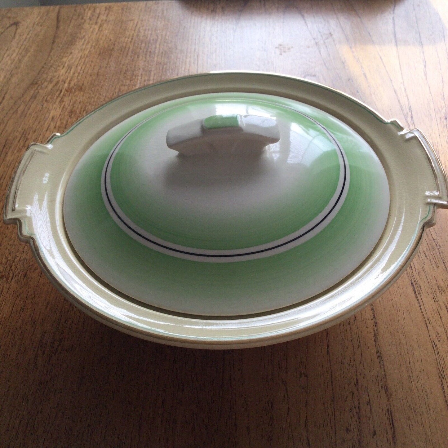 Vintage Johnson Bros Victorian Gainsborough Design Tureen Vegetable Serving Dish. Green and Cream.